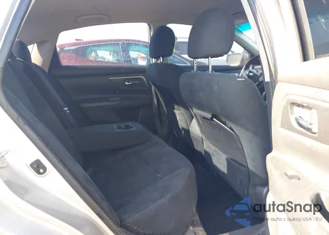 2015 Nissan Altima 2.5/S/Sv/Sl z USA, uszkodzony, nr VIN 1N4AL3AP0FC464668